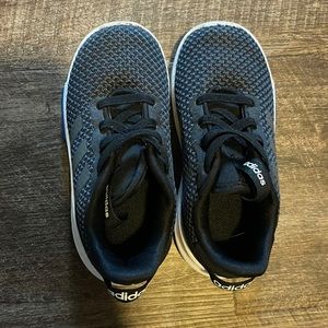 Adidas toddler shoes worn 2x